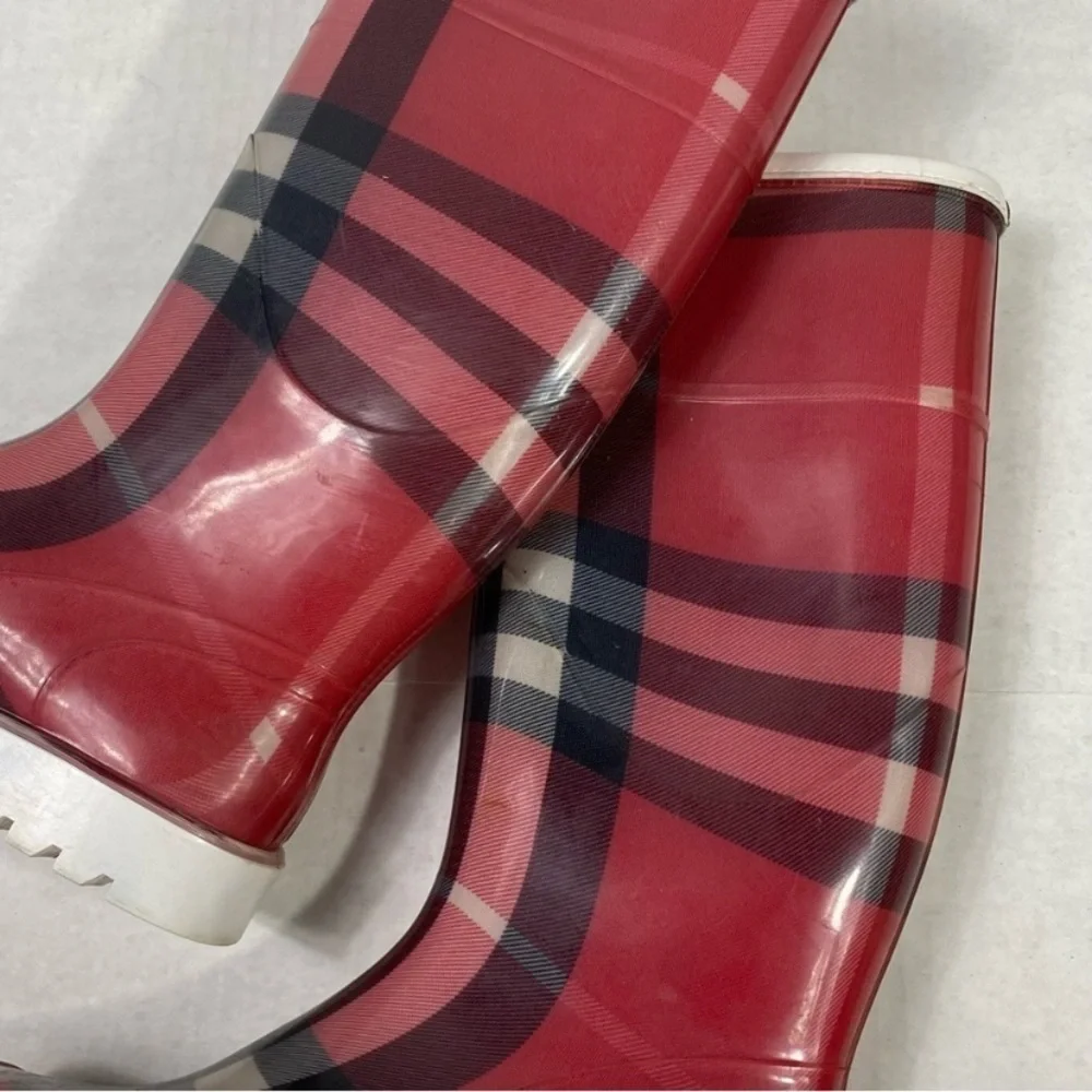 BURBERRY Check Rain Boots Red